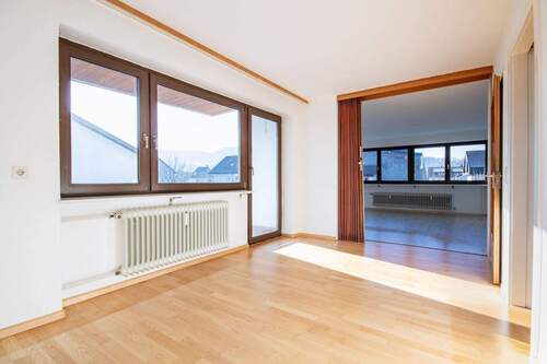 Essen - 4 Zimmer Etagenwohnung zum Kaufen in Lauchringen