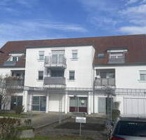 Sonnige 3 Zimmer DG Wohnung mit Balkon, Parkett & TG Stellplatz - zentral und ruhig - Illerkirchberg Unterkirchberg