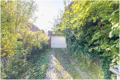 Garage - 3 Zimmer Einfamilienhaus in Hamburg / Schnelsen