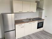 Küche - EINBAUKÜCHE INKLUSIVE... - 299,00&nbsp;EUR Kaltmiete, ca.&nbsp; 47,40&nbsp;m&sup2;&nbsp;Wohnfl&auml;che