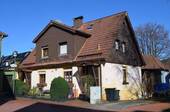 1.JPG - Zwei Häuser, ein Zuhause.Zwei durch Durchbruch verbundene Doppelhaushälften mit viel Potenzial…