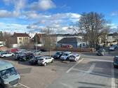 Parkplätze hinter der Galerie - 