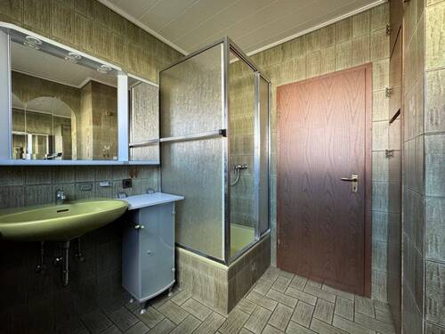 Badezimmer EG Position 2 - 