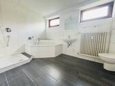 Tageslichtbadezimmer UG - 