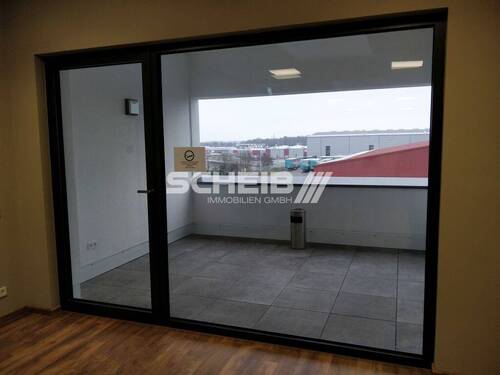 Raucherbalkon - Büro mit 38,90 m&sup2; in Neuenstein zur Miete