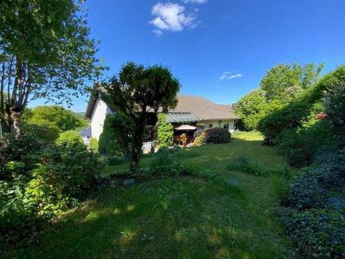 Rückansicht mit Garten - 5 Zimmer Einfamilienhaus in Prüm