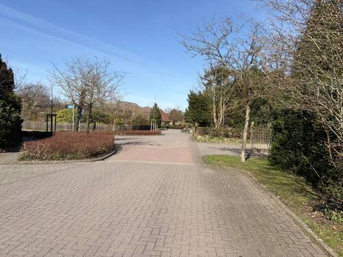 verkehrsberuhigte Spielstraße vor der Haustür - 