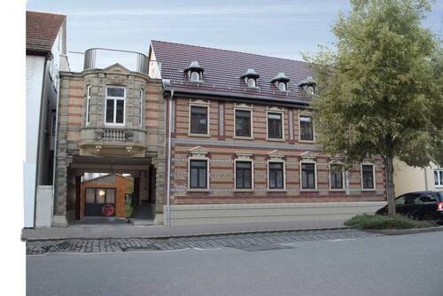 Hausansicht - 4 Zimmer Etagenwohnung zur Miete in Ludwigsburg
