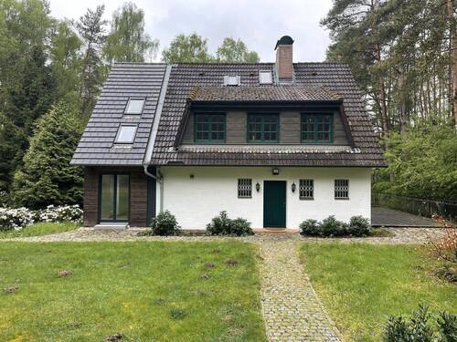 Hauseingang - 6 Zimmer Einfamilienhaus zur Miete in Grambek