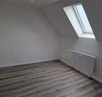 Gemütlich 2-Zimmer-Dachgeschosswohnung - Duisburg Beeck