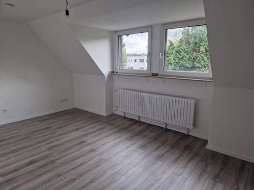 Schlafzimmer - 2 Zimmer Etagenwohnung zur Miete in Duisburg