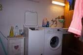 Stellmöglichkeit eigene Waschmaschine und Trockner im Keller - 