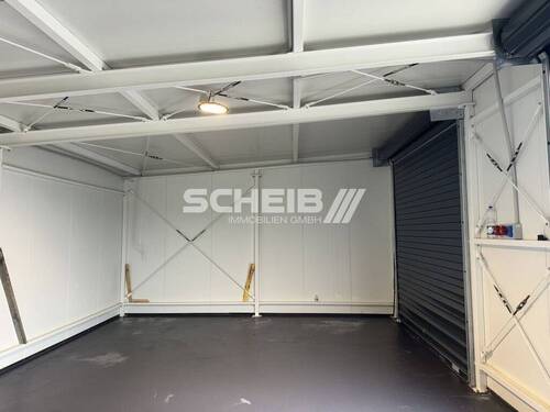 kleine, robuste Halle - Kleine Halle mit 650 m² Freifläche