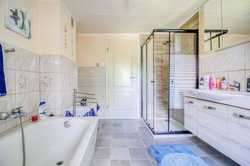 Badezimmer II - 