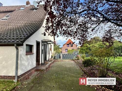 Hofansicht - Doppelhaushälfte mit 105,00 m&sup2; in Jade zum Kaufen