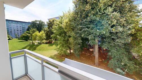 Ausblick Balkon - Hier liegt Dir die Stadt zu Füßen - Singlewohnung mit Balkon