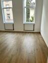 Zimmer im 1. Obergeschoss - 9 Zimmer Mehrfamilienhaus, Wohnhaus in Offenbach