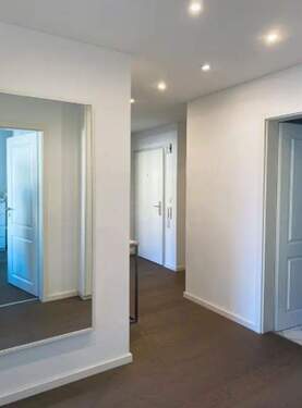 Flur - Etagenwohnung mit 65,70 m&sup2; in München zum Kaufen