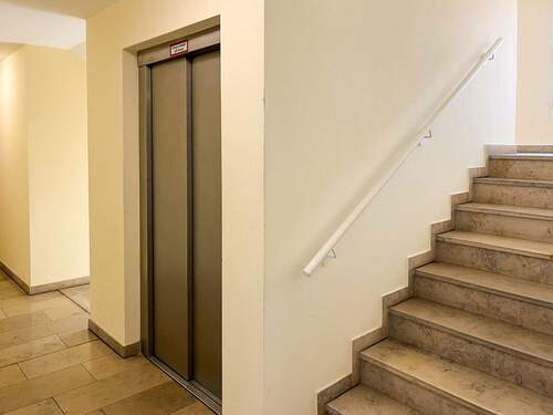 Treppenhaus mit Liv - 