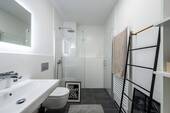 Badezimmer - Etagenwohnung mit 81,70 m&sup2; in München zum Kaufen