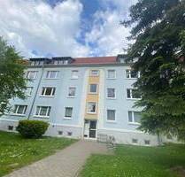 Groitzsch* helle 3 Zimmer-Wohnung *gr.Wohnzimmer*neuer Fussboden* sep. Küche*Tageslichtbad* - Groitzsch b Pegau Großpriesligk