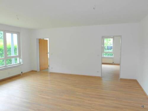 Wohnzimmer - 2 Zimmer Etagenwohnung zur Miete in Weinböhla