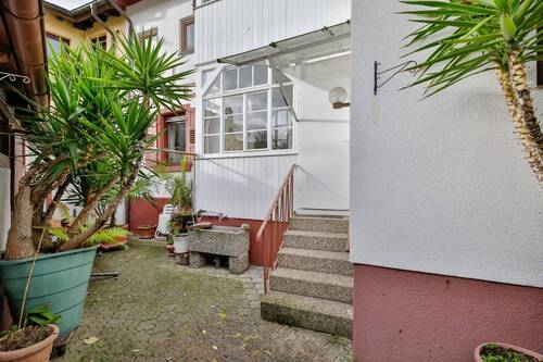 Hinterhof EG - Mehrgenerationenhaus in schöner Lage in Bretten!