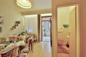 Zimmer und separates WC EG - 