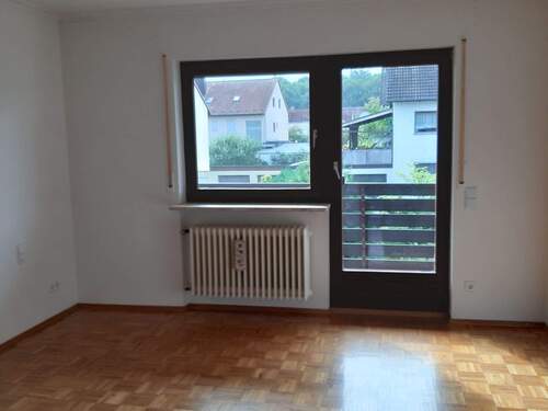 1. OG - Elternschlafzimmer m. Balkon - 