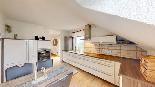 Küche - 5 Zimmer Etagenwohnung in Eisingen