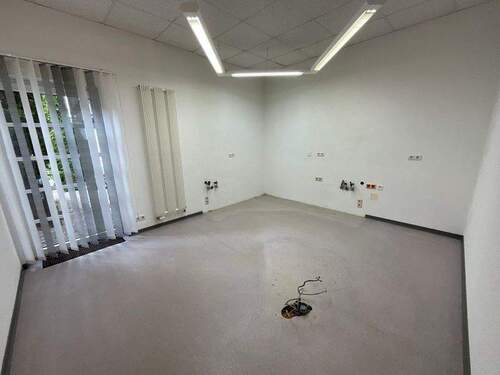 Büro - 2 - Büro mit 250,00 m&sup2; in Cremlingen zur Miete
