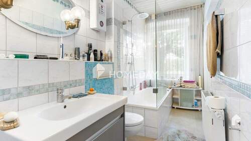 1. OG Badezimmer 1 - 