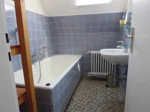 DG: Bad mit Wanne - 