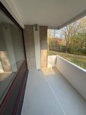 Balkon mit Blick ins Grüne - 