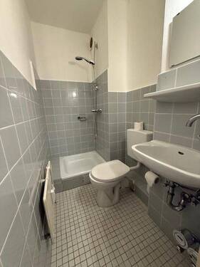 Duschbad mit WC (Gäste WC) - 