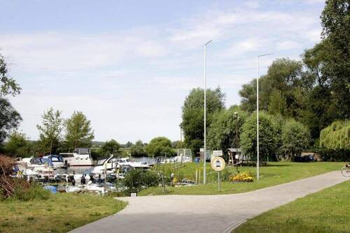 Anglerheim und Liegeplätze.JPG - 