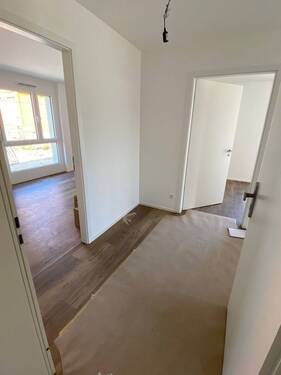 Flur/Eingangsbereich - Etagenwohnung mit 78,20 m² in Aalen zur Miete