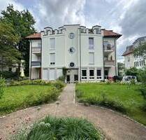 Preußisches Viertel: Helle Dachgeschoss-Wohnung mit drei Zimmern, zwei Balkonen und Lift - Dresden Radeberger Vorstadt