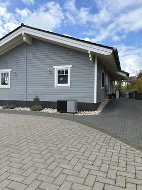 Ansicht Vorne - 3 Zimmer Bungalow zum Kaufen in Asbach