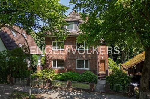 Hausansicht von der Straße - 