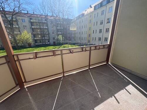 Balkon - Moderner Grundriss - offene Küche -sonnigergroßer Balkon !