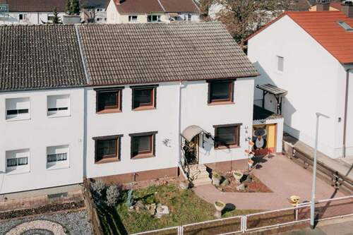 Außenansicht - Ruhig gelegenes Familienhaus mit großzügigem Grundstück und vielfältigem Ausbaupotenzial -MA Schönau