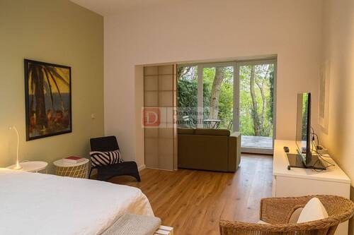 Schlafzimmer- Staging - Top!! Möblierte 2-Zimmerwohnung mit Terrasse, Einbauküche und Internet