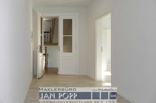 Diele-Treppenhaus-WZ - 