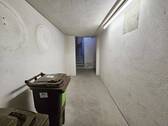 Durchgang zur Remise und Werkstatt - 