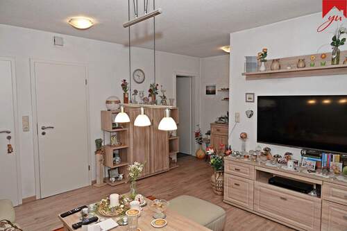 Whg. 2: Wohnzimmer Bild III - 
