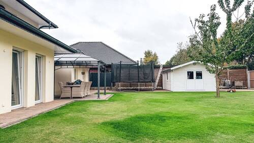 Gepflegter Garten mit Terrasse - 1 Zimmer Einfamilienhaus zum Kaufen in Bersenbrück
