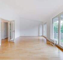 AIGNER - Stilvoll Wohnen im Dachgeschoss - Ihr sonniges Refugium in Ottobrunn