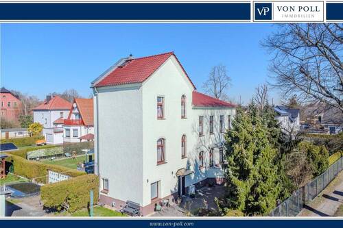 Titelbild - Eine kleine Burg für Individualisten - Einfamilienhaus mit großem Grundstück