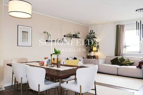 Wohnzimmer - Courtagefrei: Helles 3-Zimmer-Domizil mit Südbalkon & Fernblick - Grenzlage Eimsbüttel